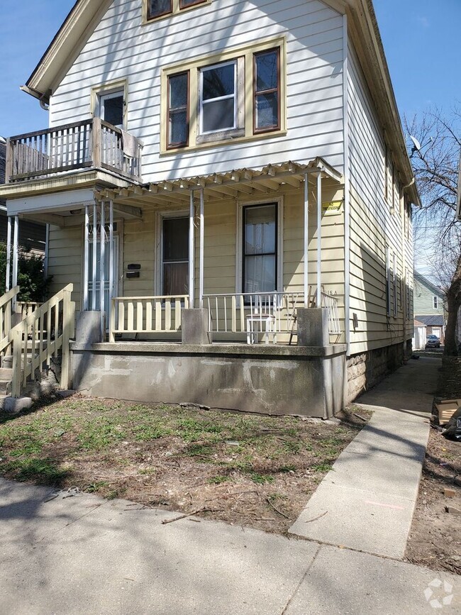 Building Photo - 1016 S 20th St Unit 1016A Rental