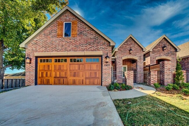 3/2/2 Brand New Luxury Patio Home