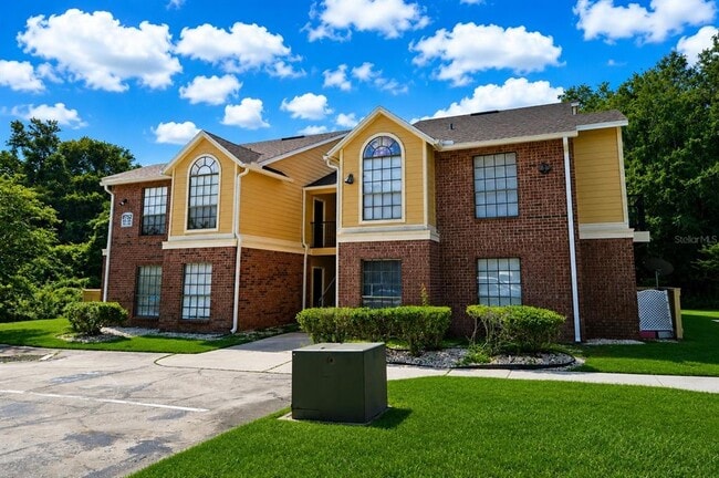 Building Photo - 8752 Mallard Reserve Dr Unit 203