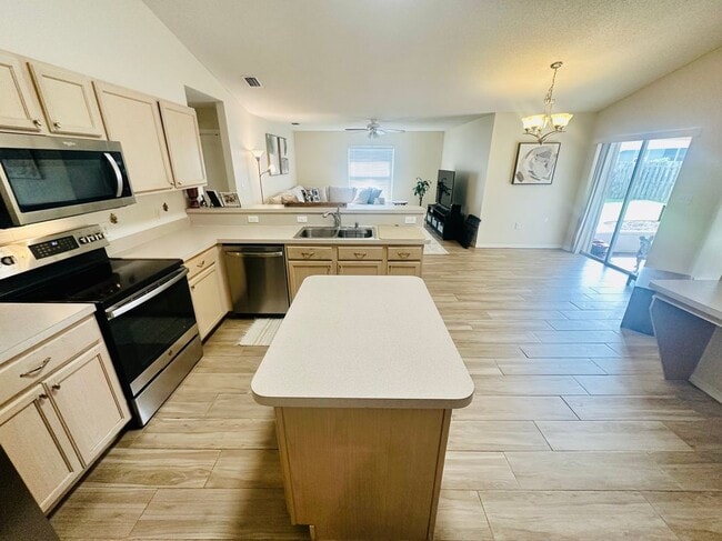 1143 Egret Lake Way