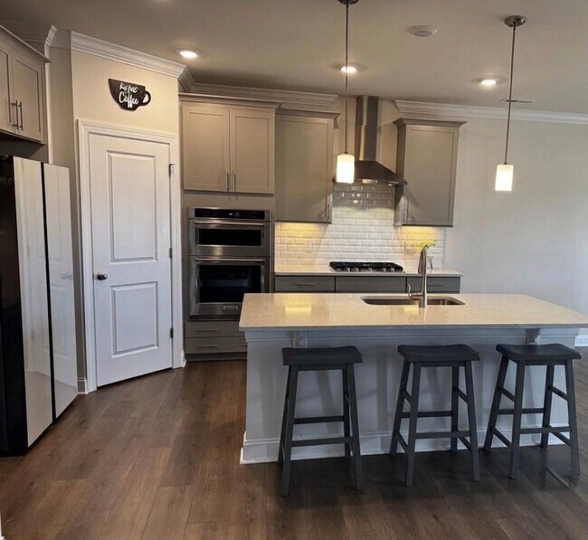 Photo - 4667 Thatcher Woods Dr