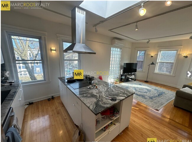 Building Photo - 229 Harvard St Unit 6