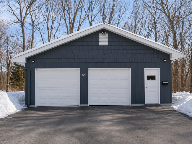 Photo - 149 Hillyndale Rd