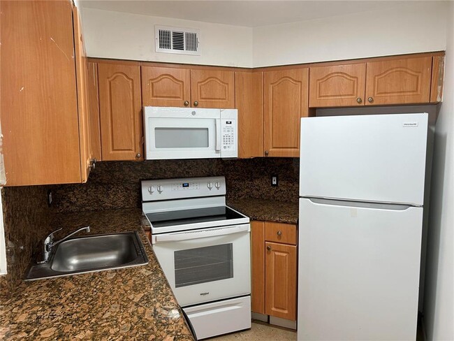 Photo - 212 Lake Pointe Dr Condo Unit 302