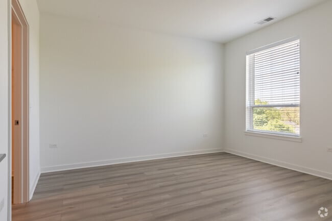 2BR, 2BA - Second Bedroom
