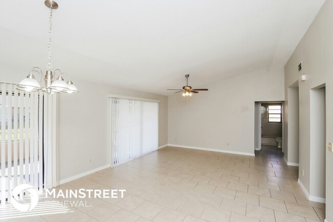 Photo - 1762 Eatonia St NW