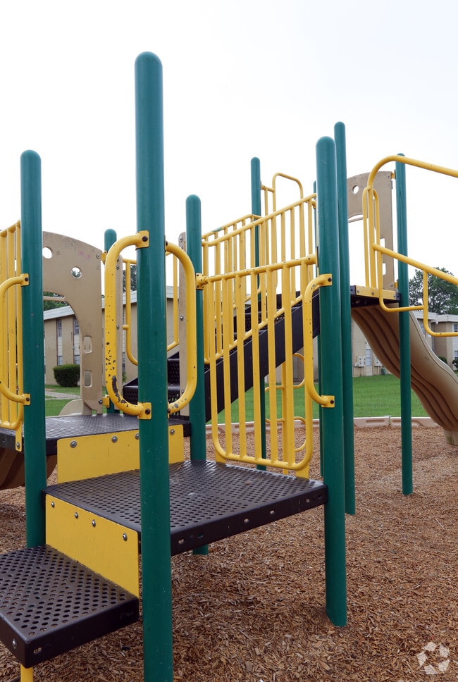 Photo - Village Square Apartments