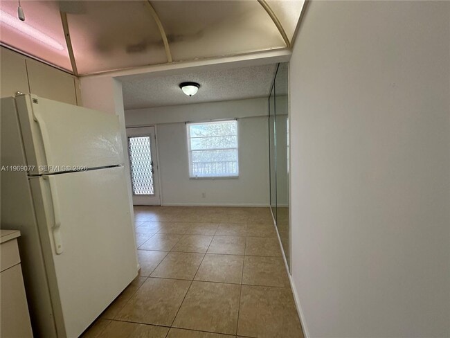 Photo - 13255 SW 9th Ct Unidad 402G