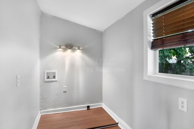 Photo - 2617 Slevin St