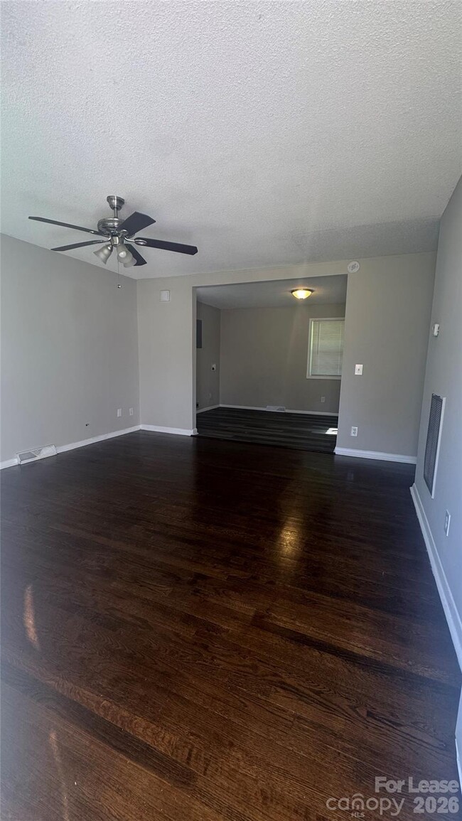 Photo - 2701 Abelwood Rd