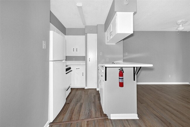 Photo - 1200 Carolyn Ct Unit 11