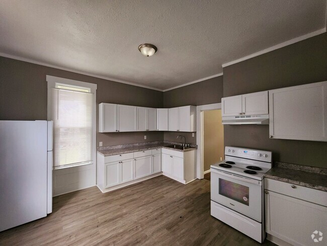 Building Photo - 401-403 South Jackson Unit 401 South Jackson Rental