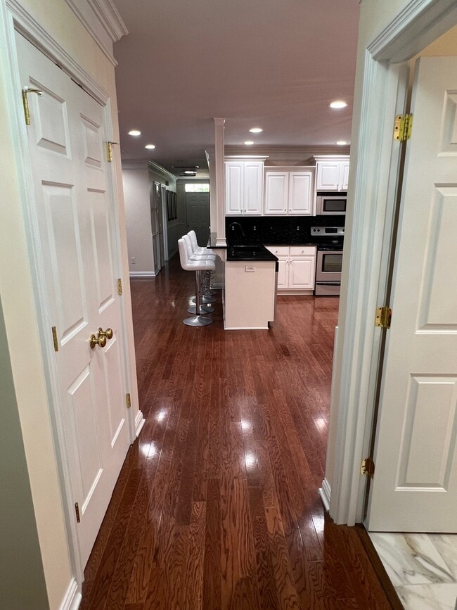 Photo - 105 Ashton Ct