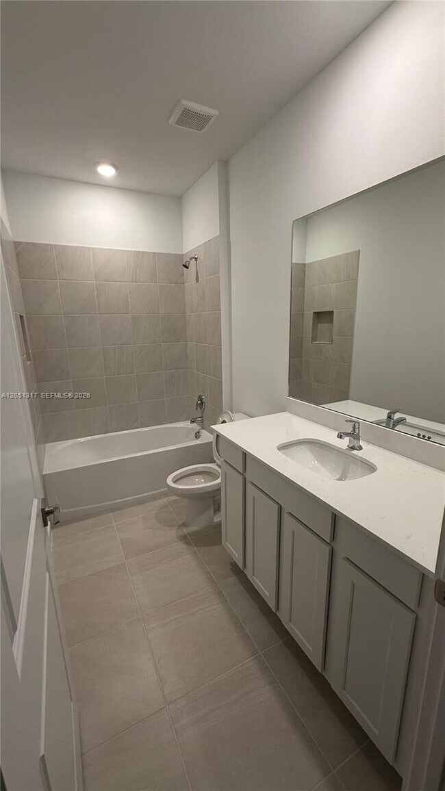 Photo - 149 Lakeside Lndg Ct