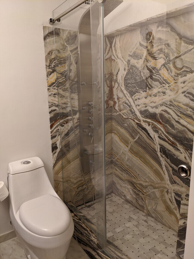 Photo - 5445 N Sheridan Rd Unit 2210