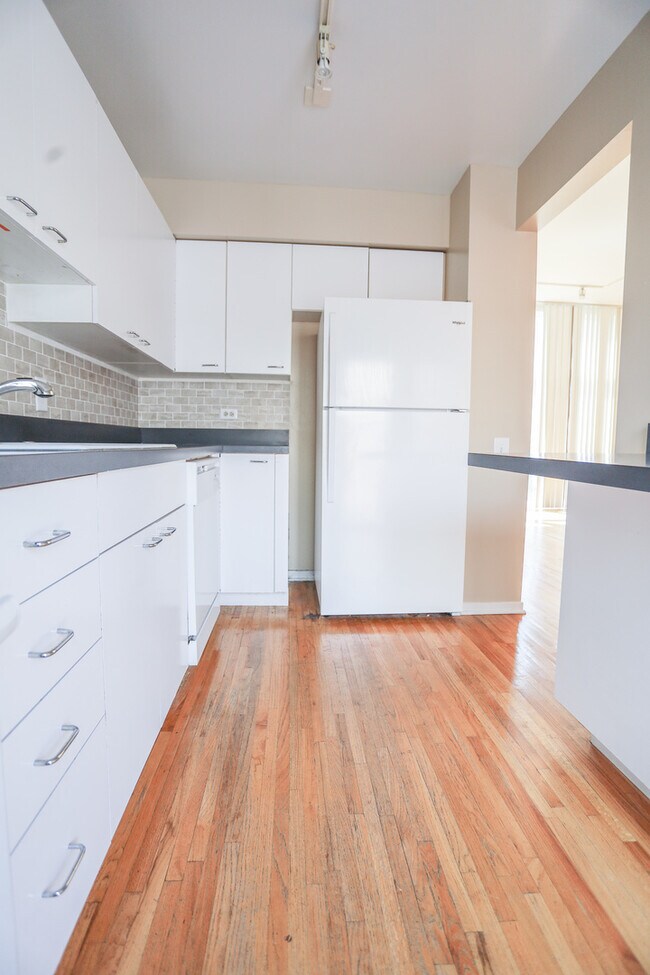 Photo - 1151 W Eddy St