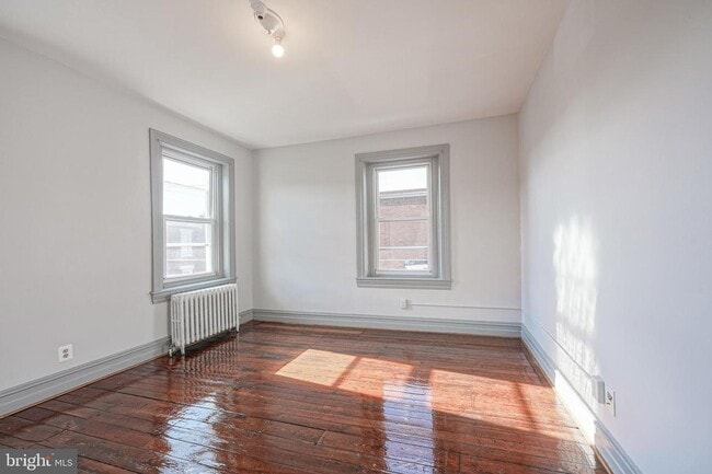 Building Photo - 1525 Tasker St Unit A Rental
