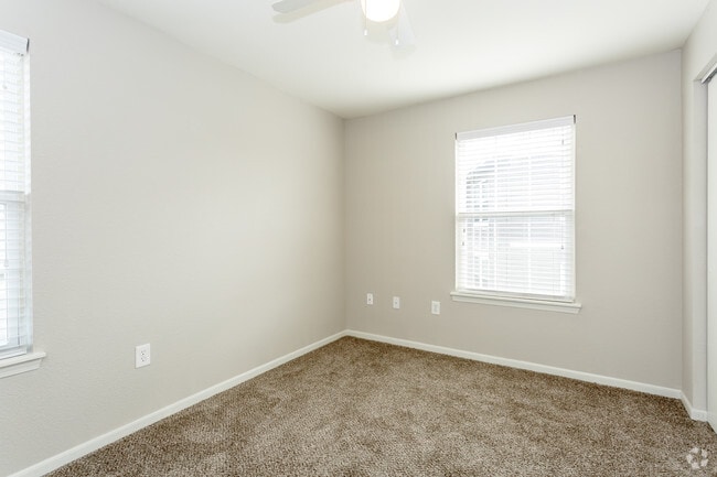 3 habitaciones, 2 baños - Belmont (Reformado)
