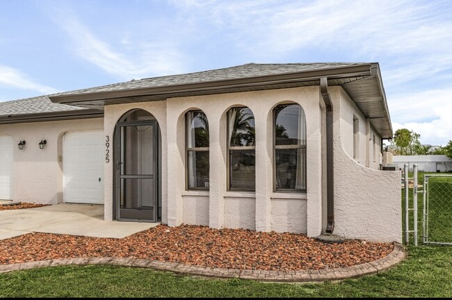 Building Photo - 3923 Country Club Blvd Rental