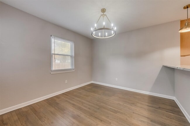 Photo - 2711 Avon St