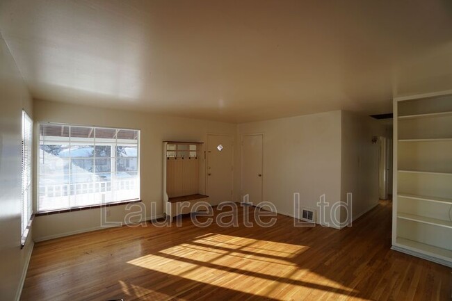 Photo - 1818 S Dahlia St