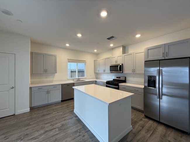 Photo - 3087 Thyme Pl