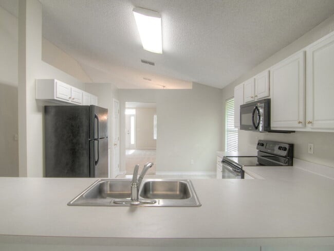 Photo - 7317 Ironside Dr E