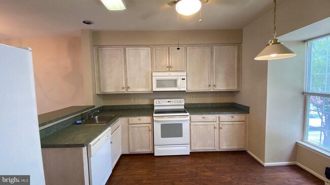 Photo - 2461 Medford Ct