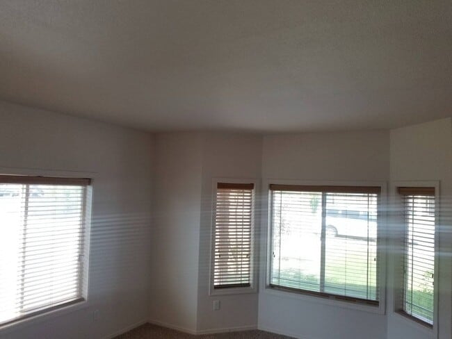 Photo - 4 bed 3 bath home in Mae Valley