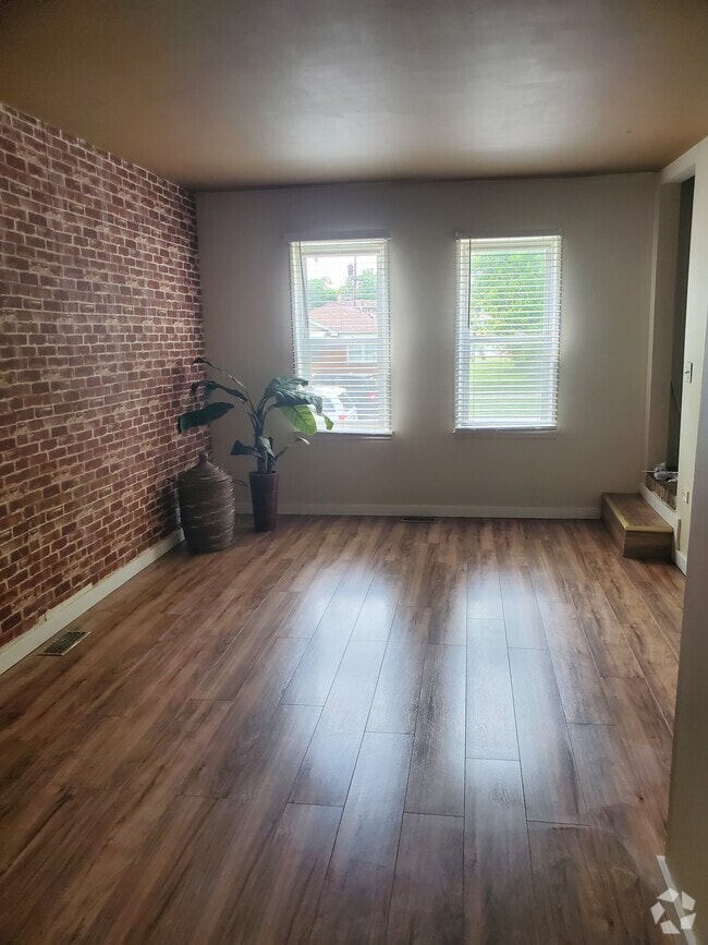 Building Photo - 623 Bohland Ave Rental