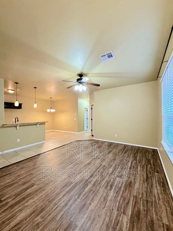 Photo - 175 Bison Ct Way