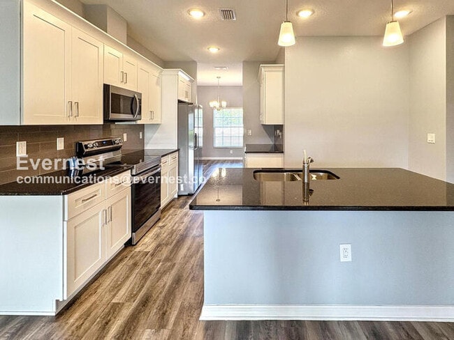 Photo - 5575 113th St N