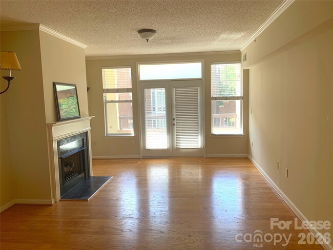 Photo - 405 W 7th St Unit 208