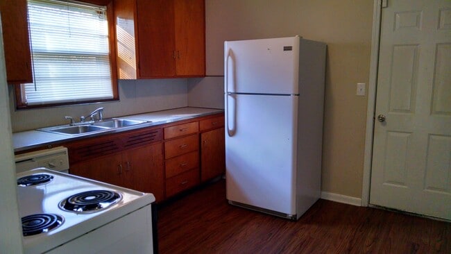 Photo - 7830 Donnelly Ave