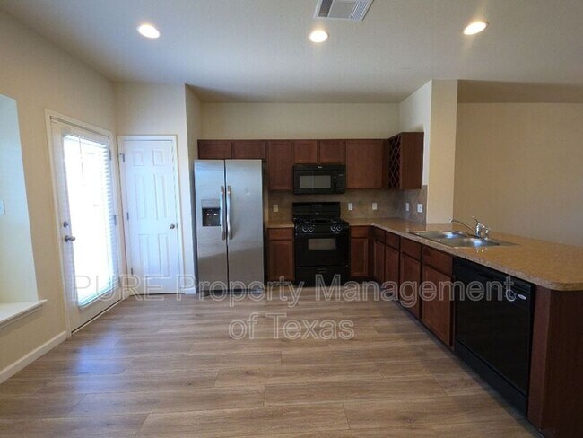 Photo - 4618 Senda Ln