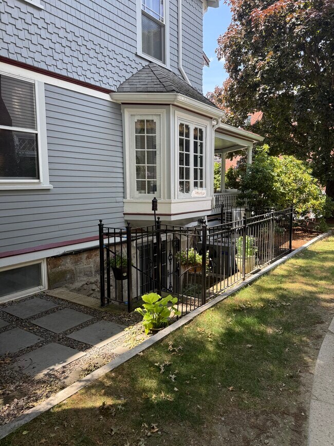 97 Sewall Ave Unit 5