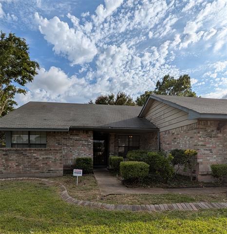 Photo - 2501 Slaton Dr House