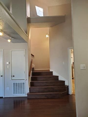 Photo - 1704 Quail Run Dr