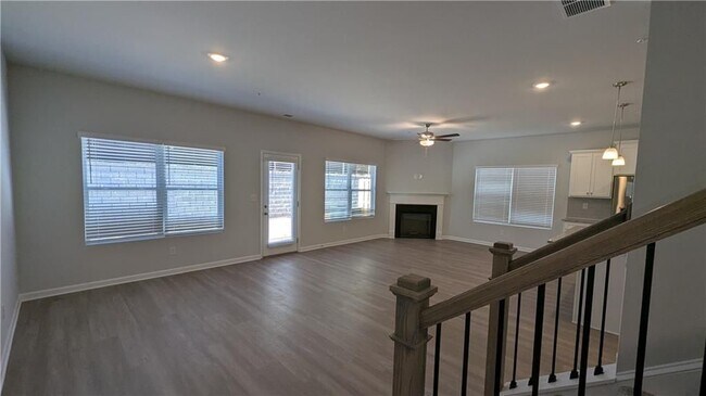 Photo - 427 Lanier Cir