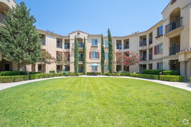 Patio - Monaco 55+ Apartments