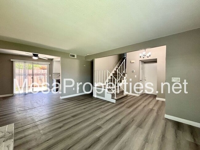 1749 E Fairfield Ct Unidad 1