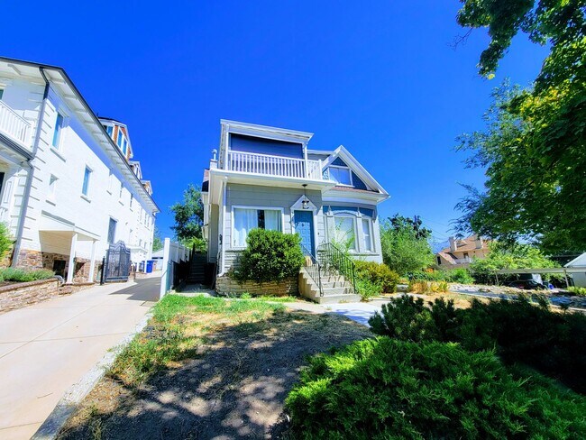 Photo - 324 L St E Unit C