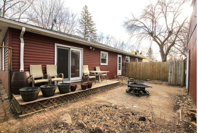 Photo - 1609 Judd Ave N