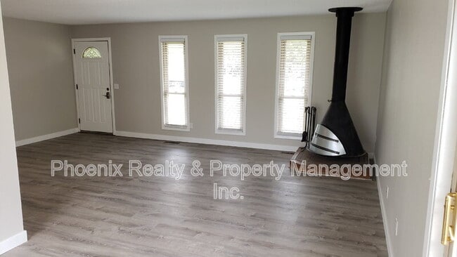 Photo - 1362 Tipperary St
