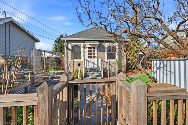 Photo - 603 Poplar Ave