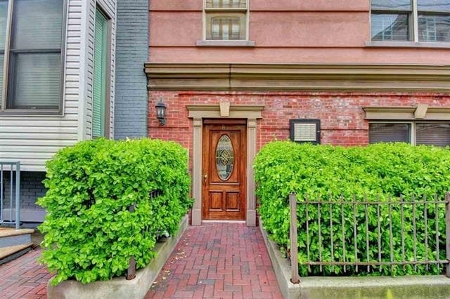 Building Photo - 84 Bloomfield St Unit 11