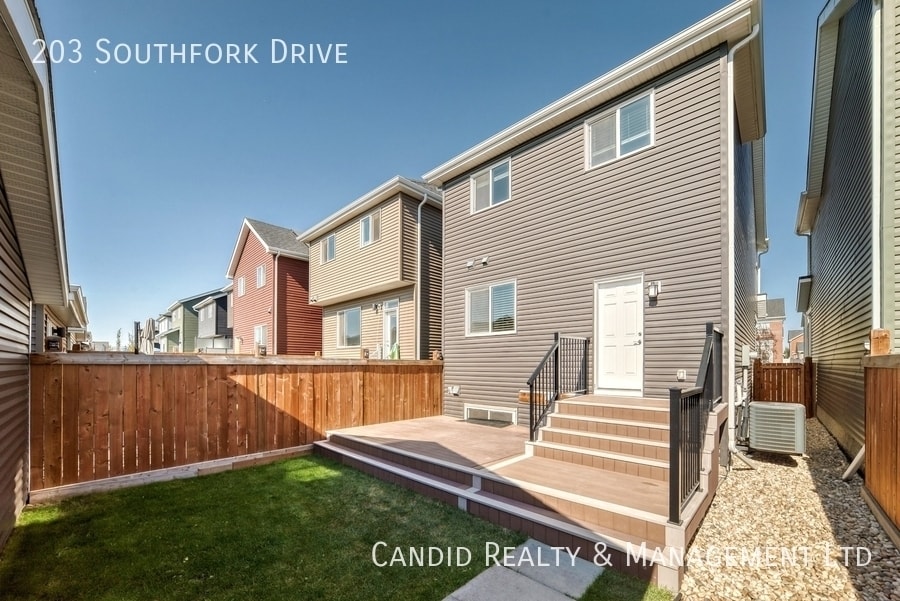 Photo - Three Bedroom Full House for rent