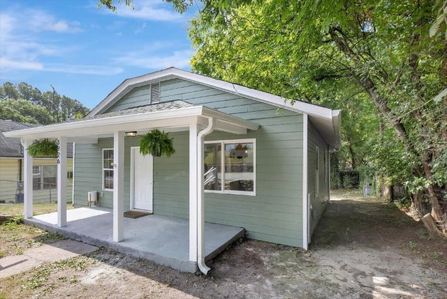 Photo - 3926 Arkwright St