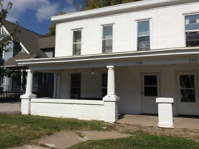 Photo - 228 E Bloomington St