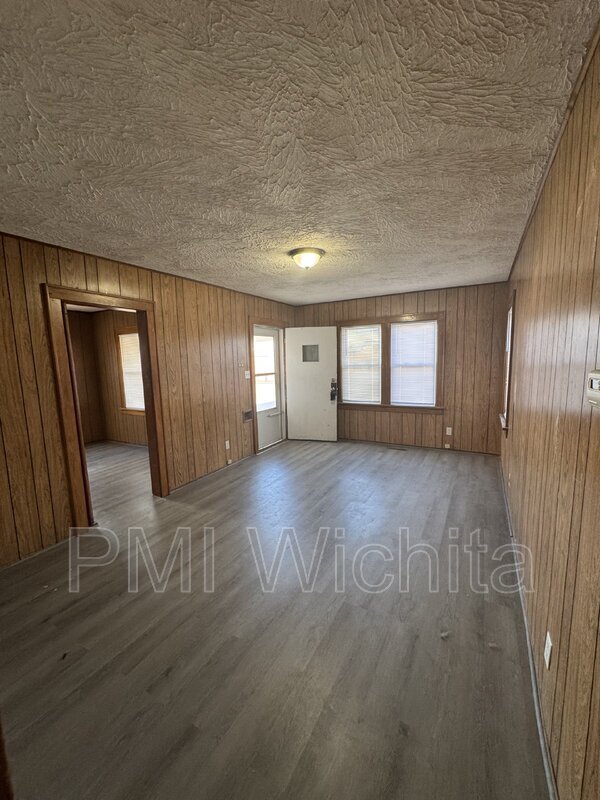 Photo - 1921 S Everett St